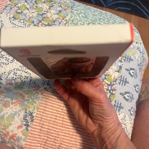 New in box -iPhone 4 Griffin motif phone case - Picture 7 of 7